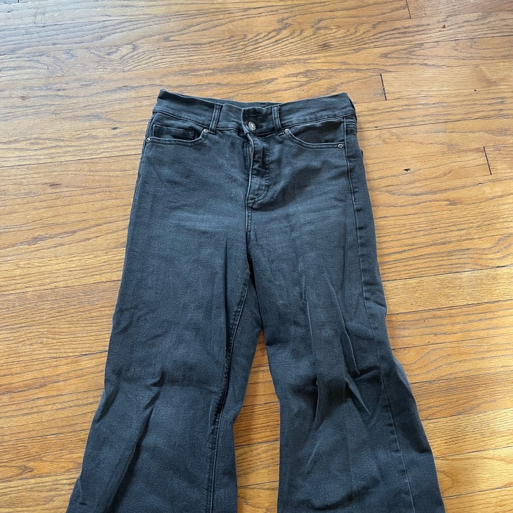 Black Wide-Leg Jeans